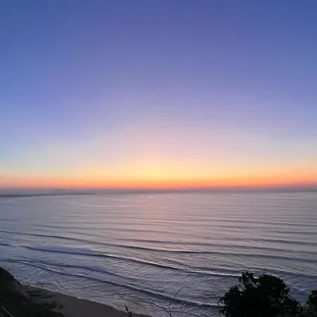 Bord De , Pays Basque - Biarritz - Guethary - Desmond House Homestay Bidart